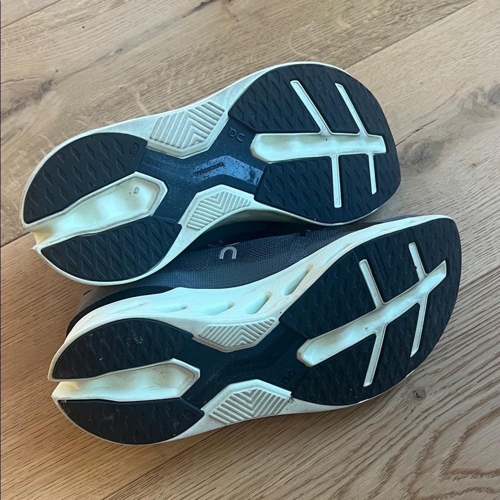 On Cloud Eclipse Running Women's Black Sneakers w… - image 3